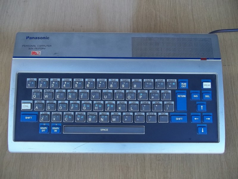 panasonic_jr200u_zvrchu.jpg, 193kB