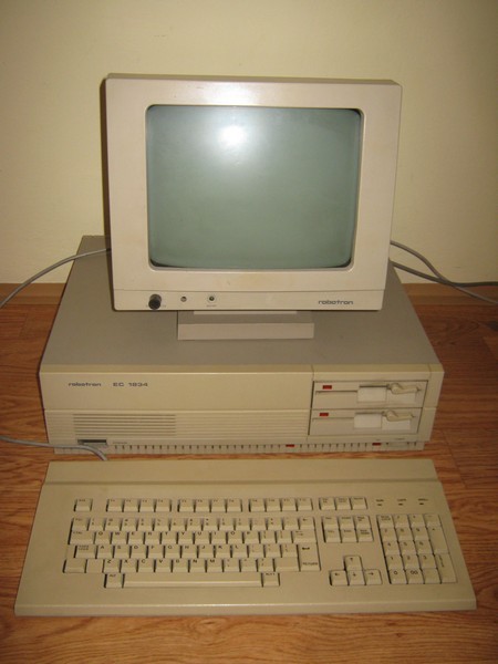 robotron_ec1834_vsepredstoj.jpg, 49 kB