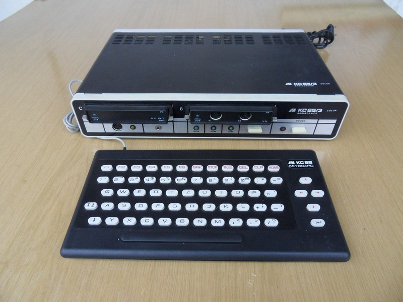 robotron_kc853_predvse.jpg, 126 kB