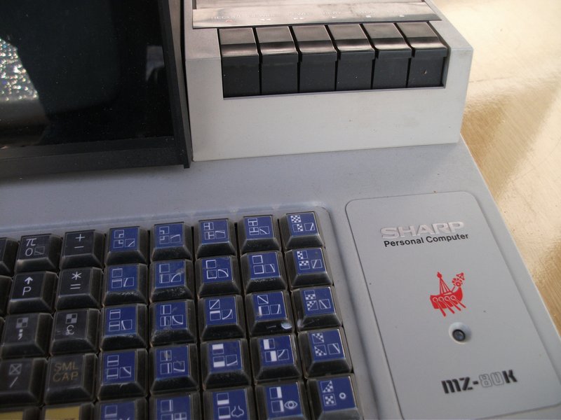 sharp_mz80k_detail.jpg, 130 kB