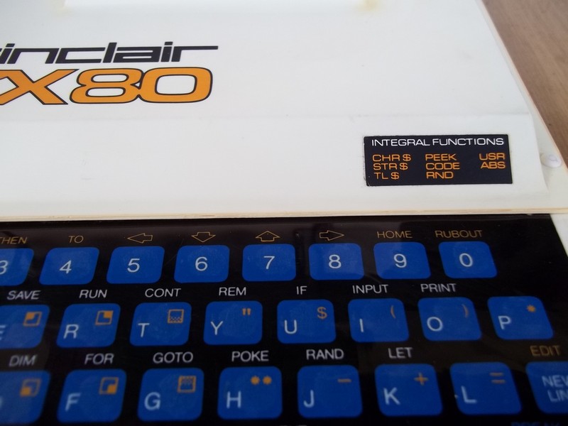 sinclair_zx80_detail.jpg, 158 kB