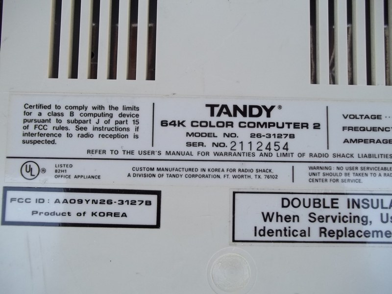 tandy_colorcomputer2_detailvzad.jpg, 177kB