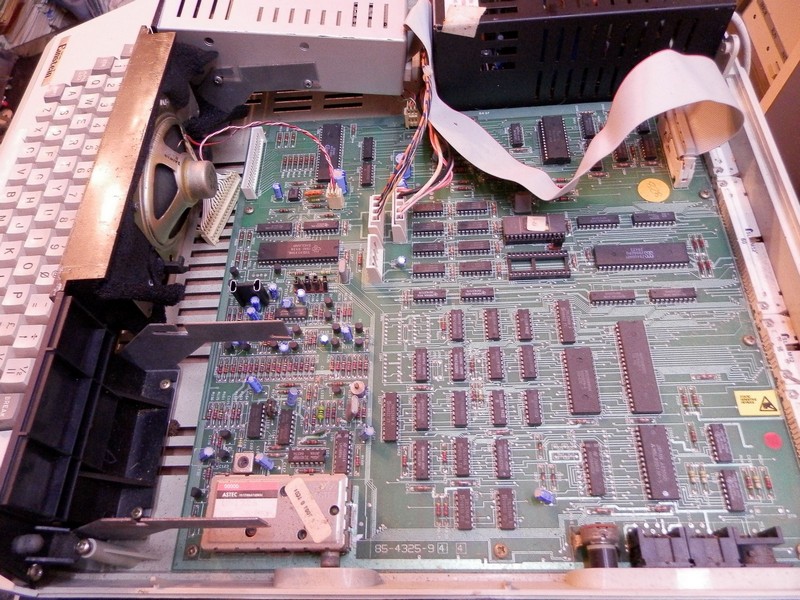 tatungeinstein_tc01_uvnitr.jpg, 195kB