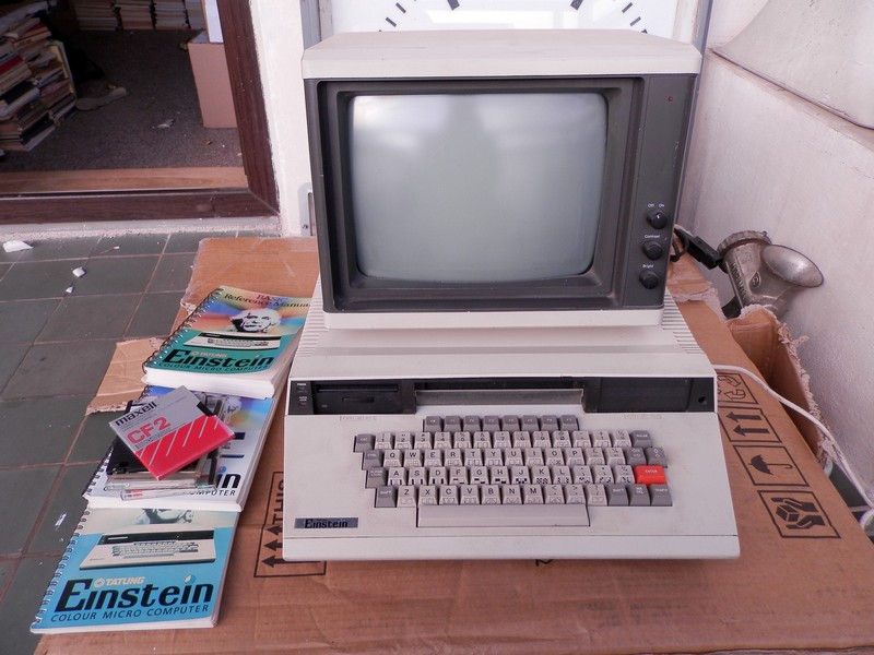 tatungeinstein_tc01_vsepred2.jpg, 129kB