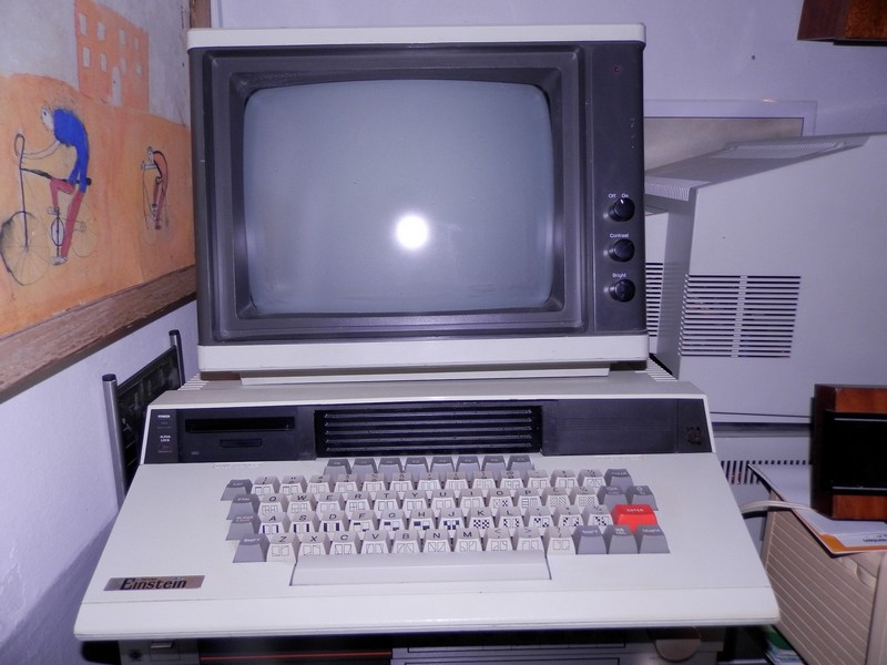 tatungeinstein_tc01_vsepred4.jpg, 110kB