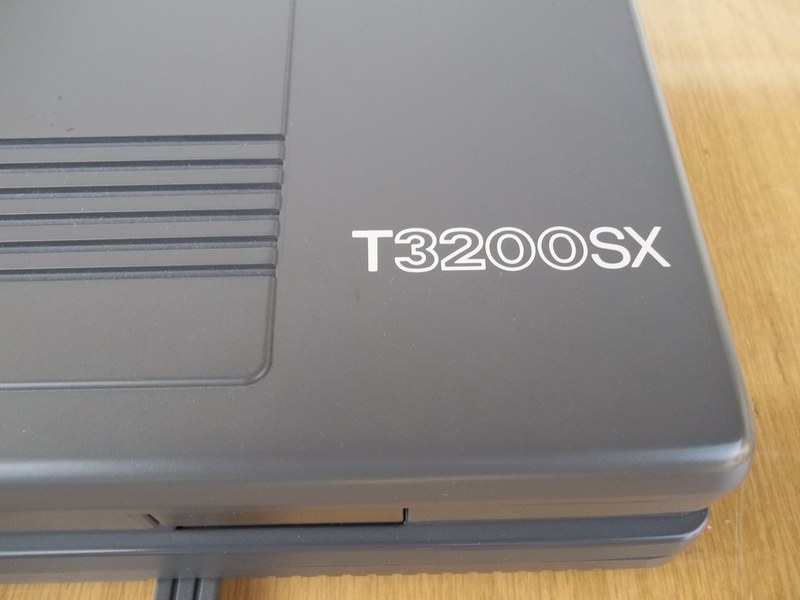 toshiba_t3200sx_detailzav.jpg, 124kB