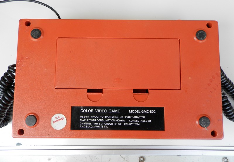 miragame_gm802_vzad.jpg, 100kB