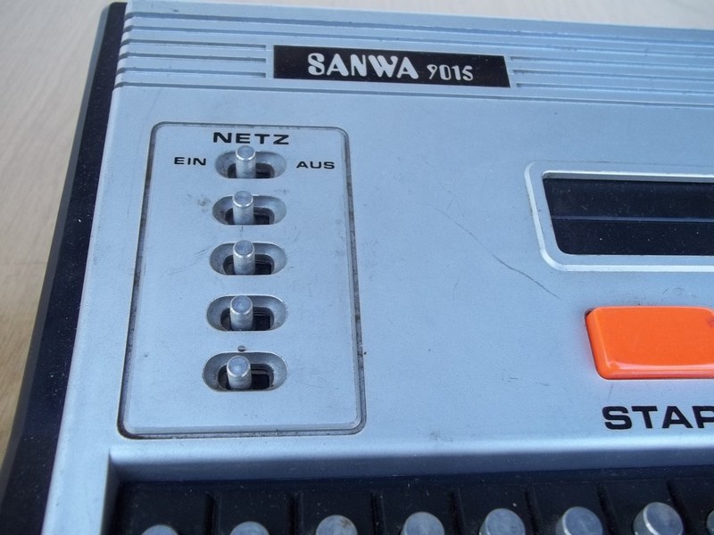 sanwa_9015_detail.jpg, 171kB