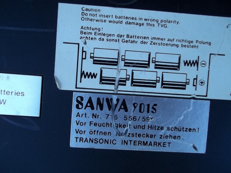 sanwa_9015_detailvzad.jpg, 197kB