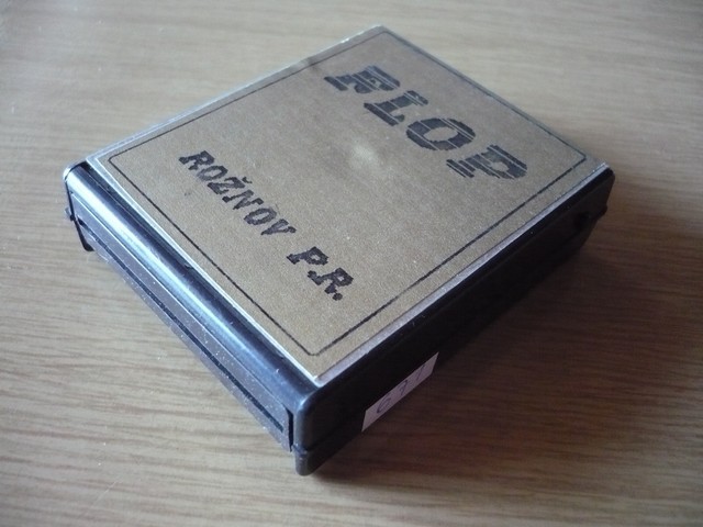 kartridz_(atari)_roznovpr_flop_spod.jpg, 65 kB