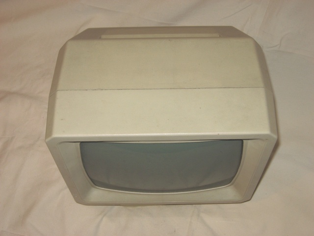 monitor_cajanka_vzad.jpg, 64 kB