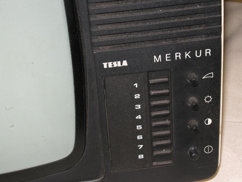 monitor_tesla_merkur_detail.jpg, 109 kB