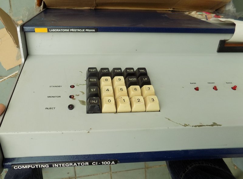 ostatni_integrator_laboratornipristrojepraha_ci100a_detail.jpg, 114kB