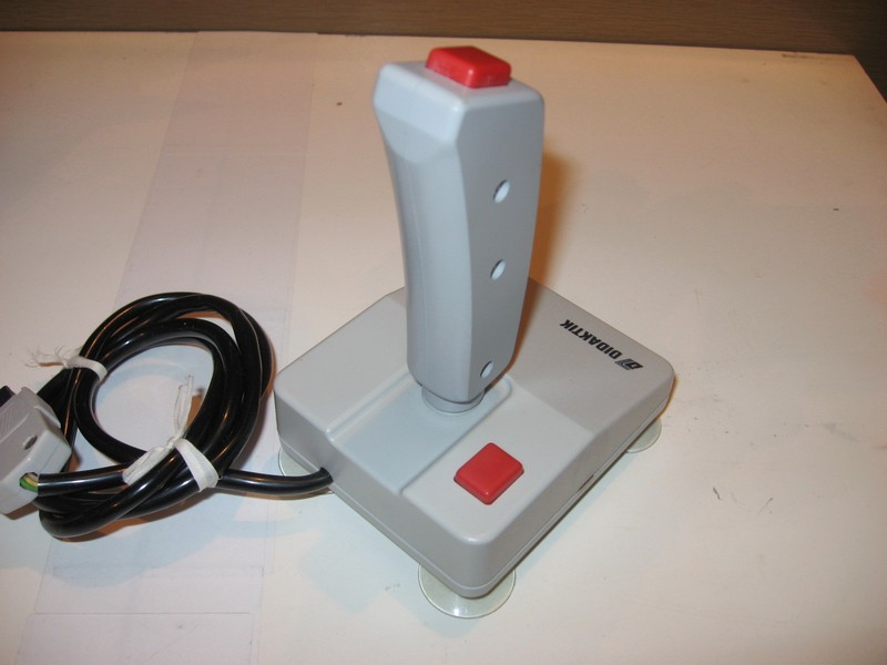 ovladac_joystick_didaktik_vrch.jpg, 69 kB