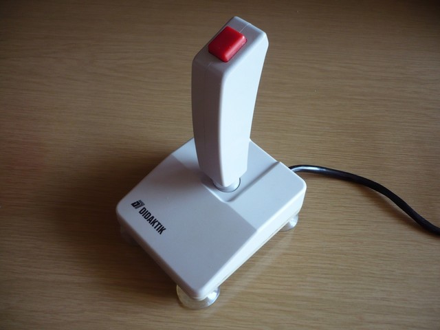 ovladac_joystick_didaktikskalica_didaktik_spod.jpg, 47 kB