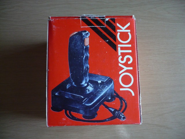 ovladac_joystick_kovodruzstvonachod_krabicepred.jpg, 68 kB