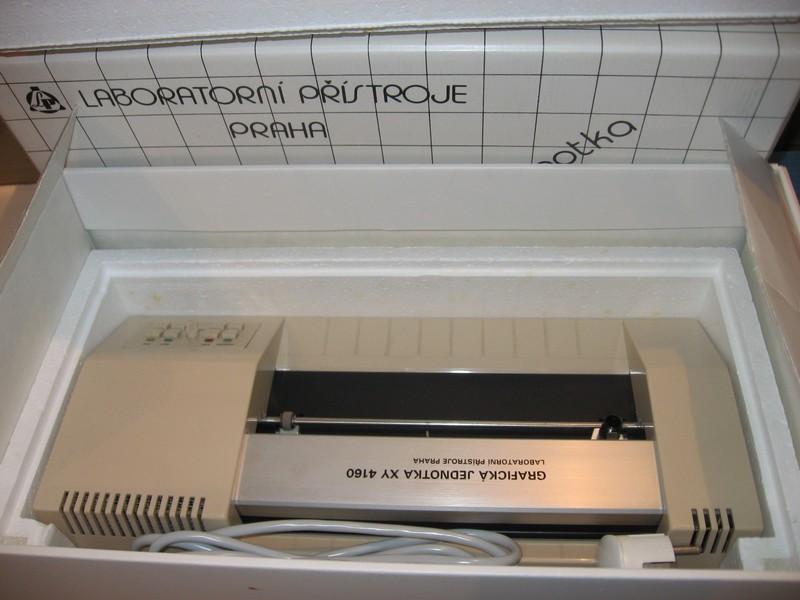 plotr_laboratornipristrojepraha_xy4160_vse2.jpg, 94 kB