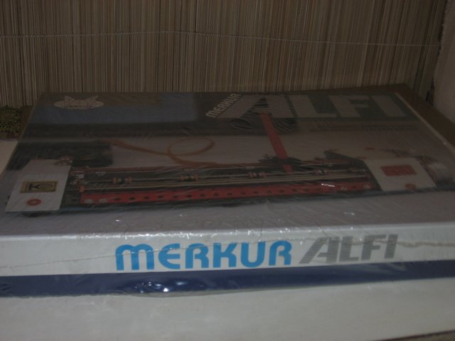 plotr_stavebnice_merkur_alfi_pred2.jpg, 44 kB