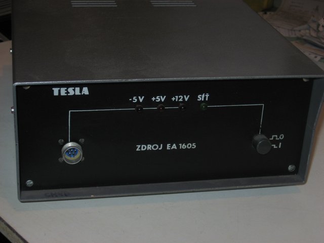zdroj_tesla_ea1605_pred.jpg, 34 kB