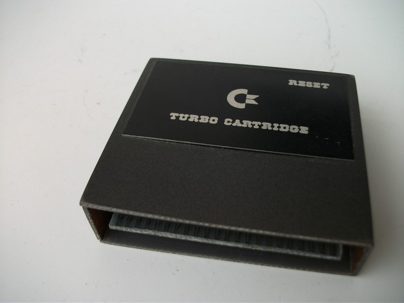 cartridze_commodore_homemade_turbocartridge_detail.jpg, 95 kB