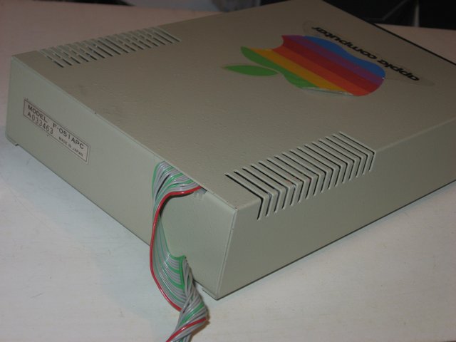 fdd_apple_f051apc_vrch.jpg, 38 kB