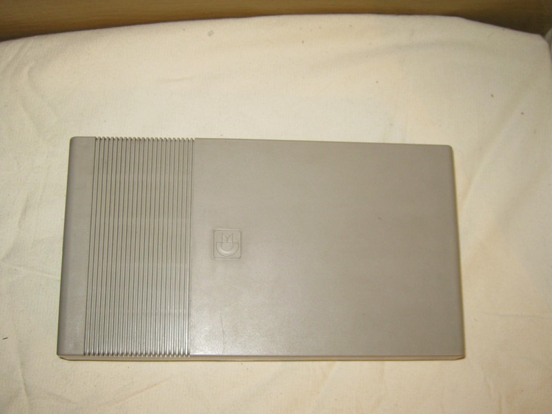 fdd_commodore_1541_vrch2.jpg, 70 kB