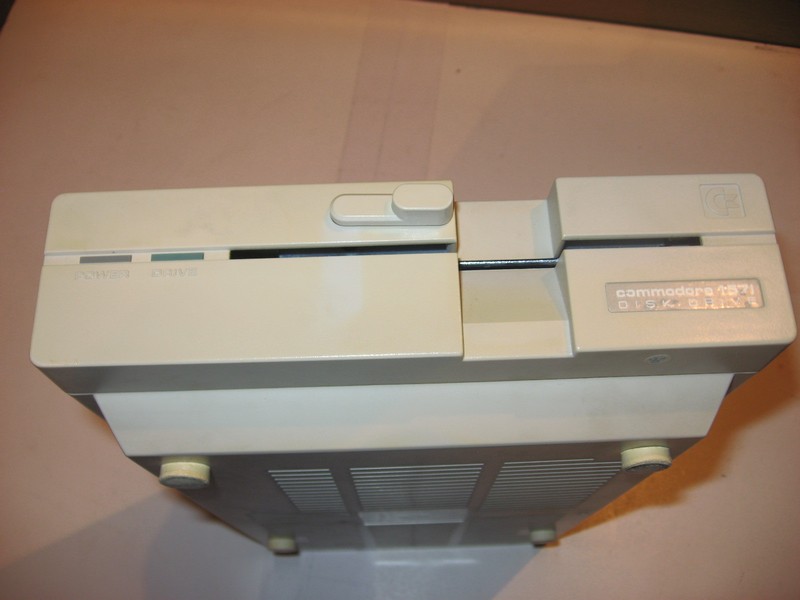 fdd_commodore_1571_pred2.jpg, 63 kB