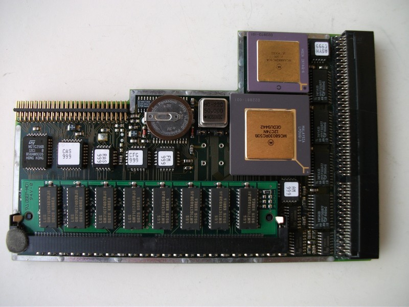 karta_(amiga)_phase5_blizzard12303_pred.jpg, 180 kB