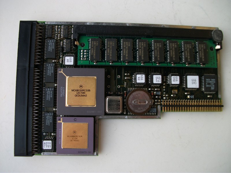 karta_(amiga)_phase5_blizzard12303_pred2.jpg, 170 kB