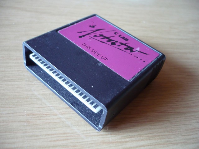 kartridz_(atari)_clab_notator_spod.jpg, 61 kB