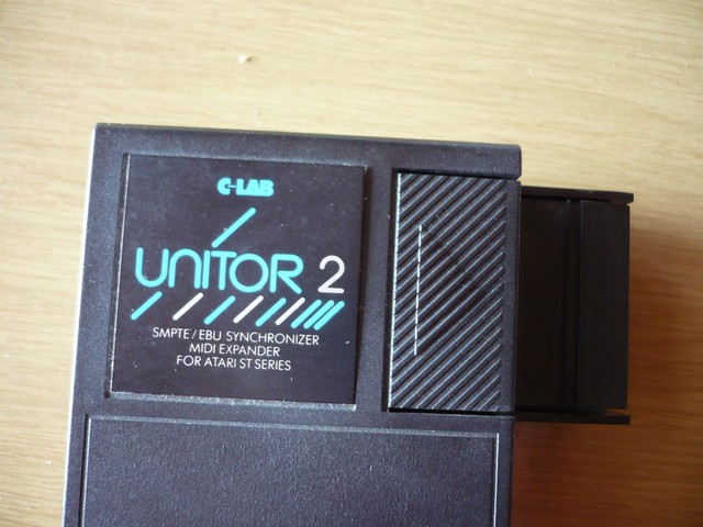 kartridz_(atari)_clab_unitor2_detail.jpg, 74 kB