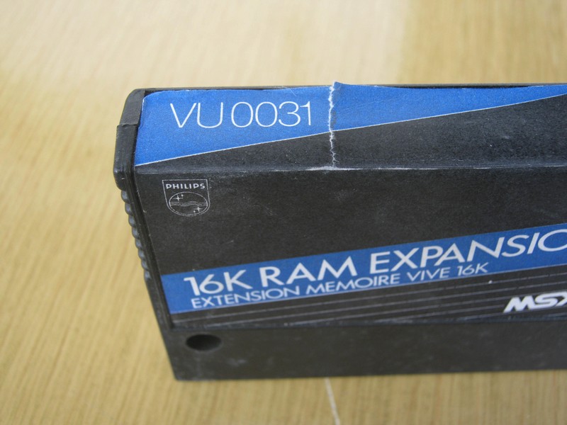 kartridz_(hitbit)_philips_vu003116kramexpansion_detail.jpg, 92 kB