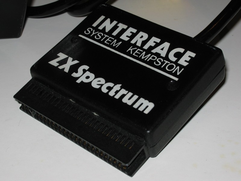 kartridz_interface_(zxspectrum)_interfacesystemkempston_spod.jpg, 84 kB