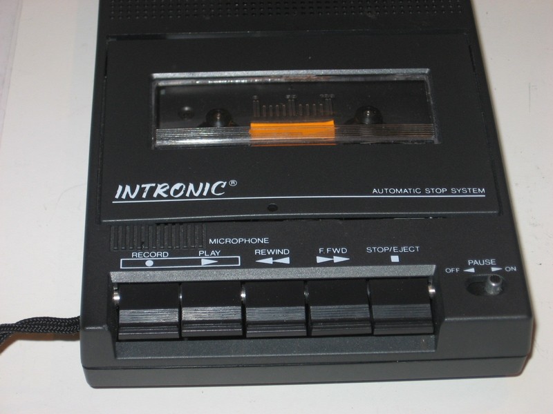 kazetak_intronic_c689_detail.jpg, 90 kB