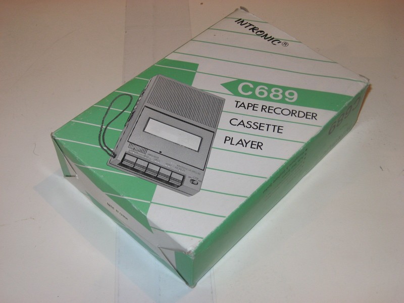 kazetak_intronic_c689_krabicespod.jpg, 83 kB
