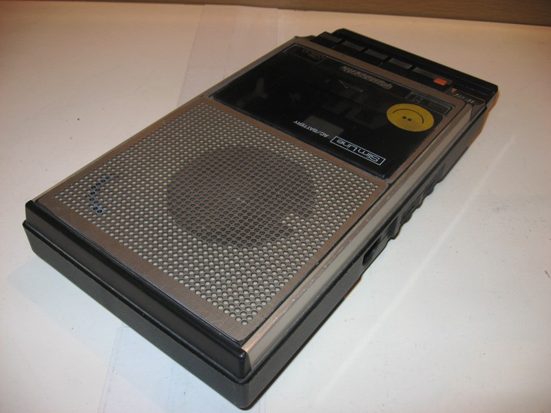 kazetak_panasonic_slimline_vrch.jpg, 103 kB