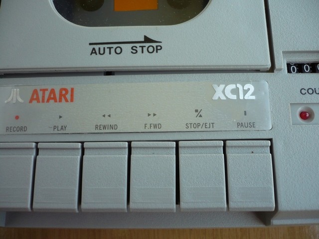 kazetovamechanika_(atari)_atari_xc12_detail2.jpg, 89 kB