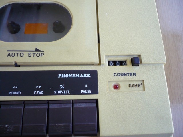 kazetovamechanika_(atari)_phonemark_detail.jpg, 87 kB