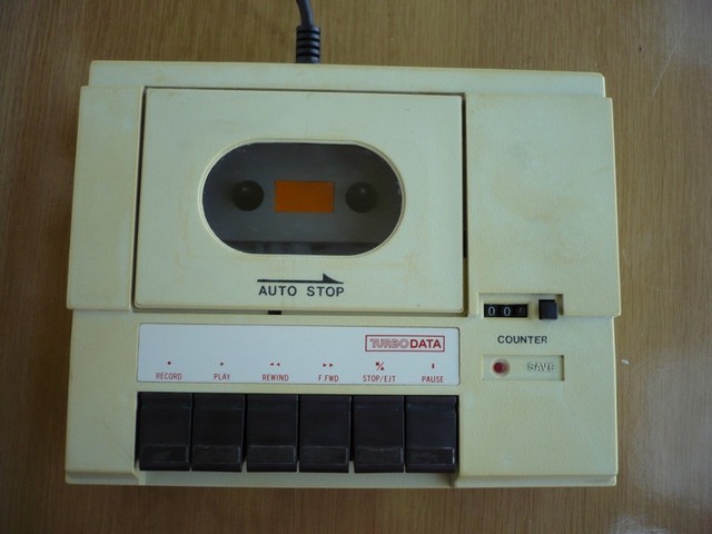 kazetovamechanika_(atari)_turbodata_pred.jpg, 78 kB