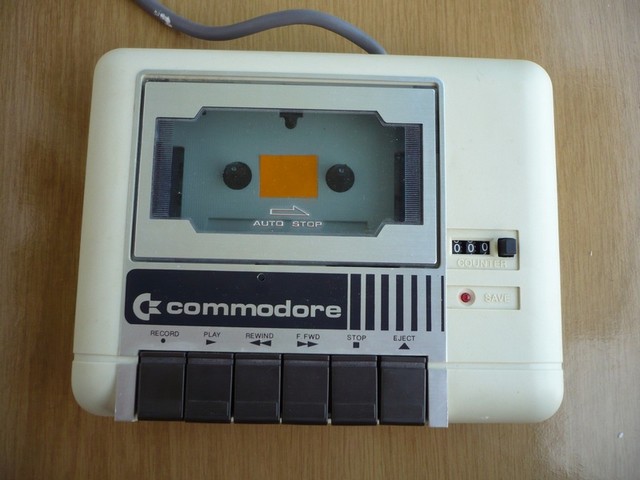 kazetovamechanika_(commodore)_commodore_1531_pred.jpg, 85 kB