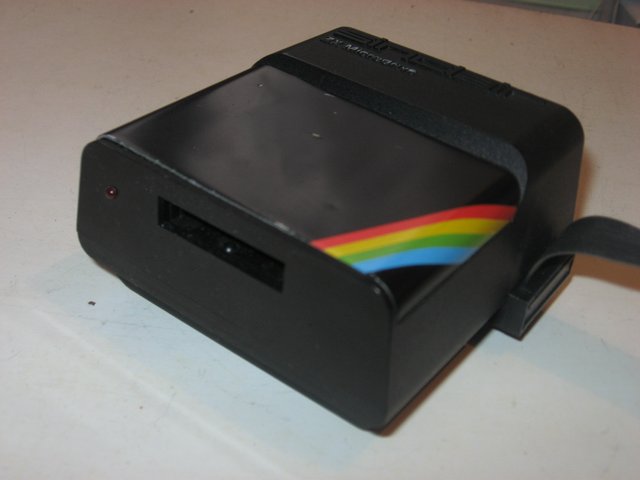 kazetovamechanika_(zxspectrum)_sinclair_zxmicrodrive_spod.jpg, 34 kB