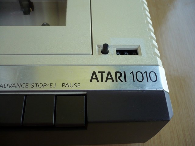 kazetovamechanika_atari_1010_detail.jpg, 73 kB