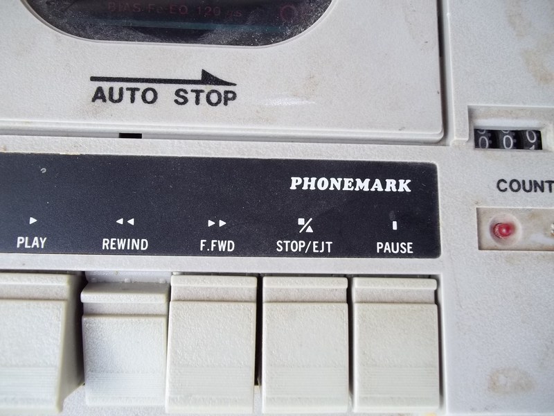 kazetovamechanika_atari_phonemark_hranaty_detail.jpg, 194 kB