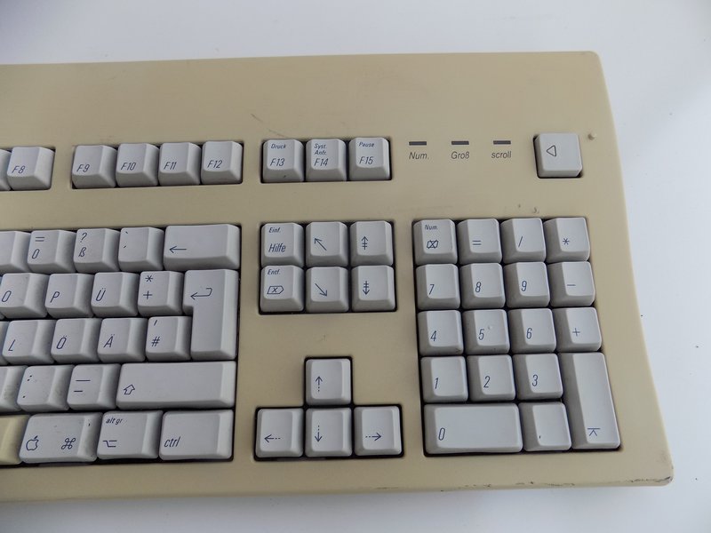 klavesnice_apple_extendedkeyboard2_detail.jpg, 112kB