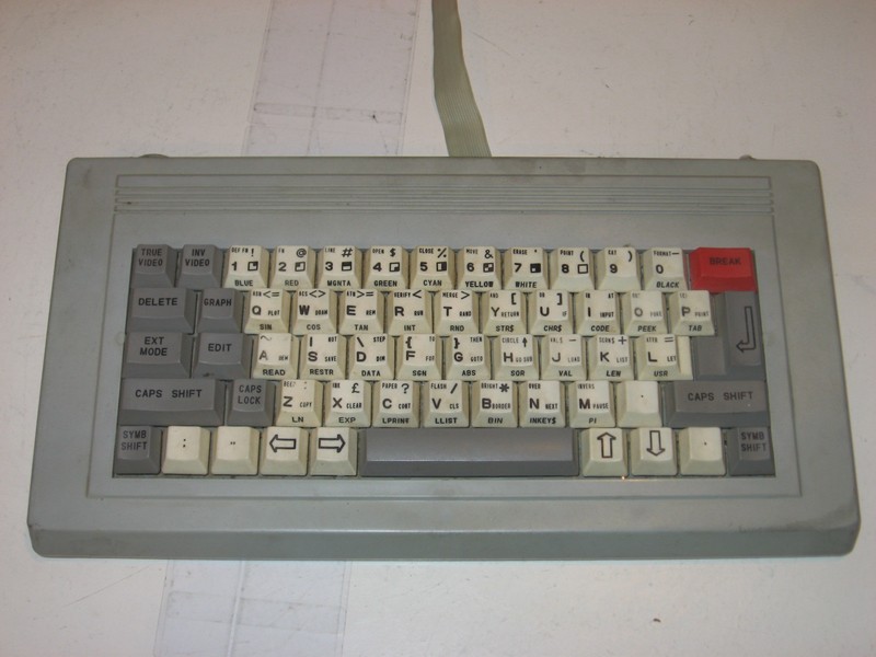 klavesnice_externikzxspectrum_pred.jpg, 88 kB