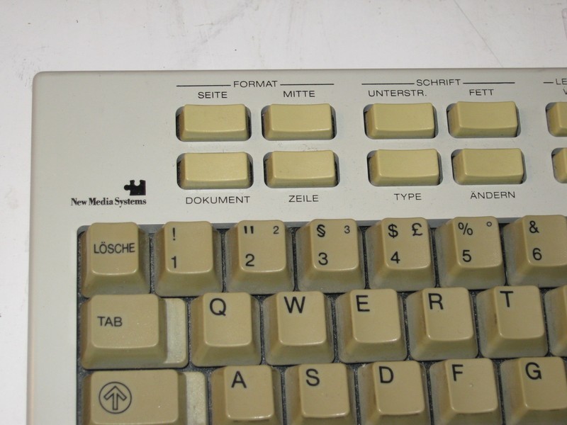 klavesnice_philips_videowriter450_detail.jpg, 91 kB