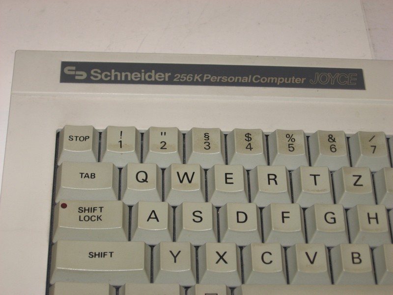 klavesnice_schneider_joyce_detail.jpg, 81 kB