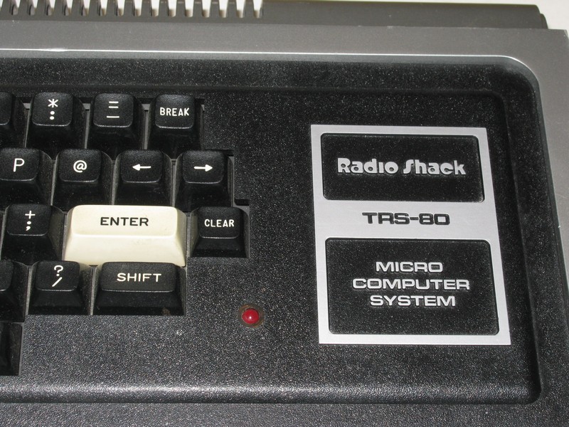 klavesnice_tandy_trs80model1_detail.jpg, 178 kB