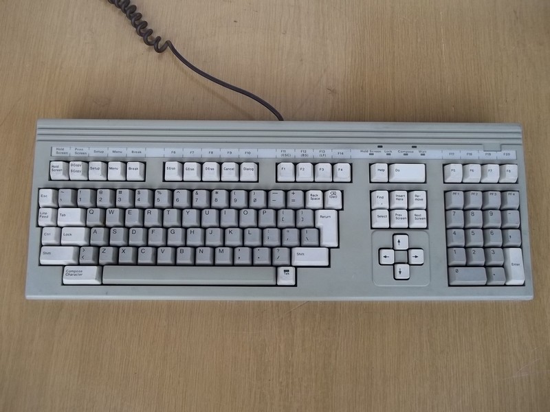 klavesnice_tektronix_pred.jpg, 191kB