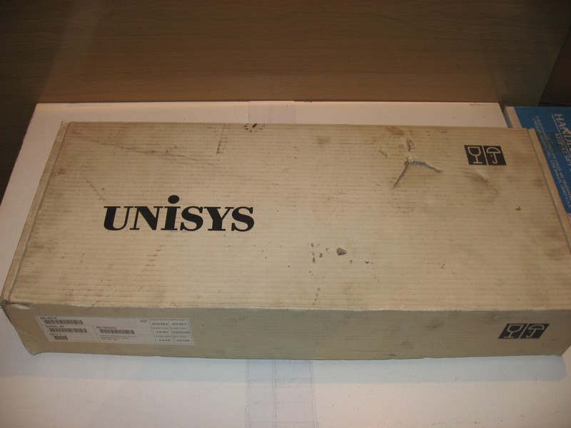 klavesnice_unisys_krabicepred.jpg, 75 kB